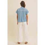 WASHED CHAMBRAY BUTTON-DOWN SHIRT WITH STITCHING: WASHED DENIM / S