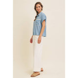 WASHED CHAMBRAY BUTTON-DOWN SHIRT WITH STITCHING: WASHED DENIM / S